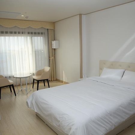 Daebudo Tourist Hotel Ansan Exterior foto